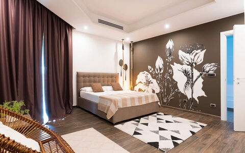 Villa Vernissage: Mueble, Diseño De Interiores, Cama, Suelo, Piso, Habitación, Pared, Habitación, Madera, Techo