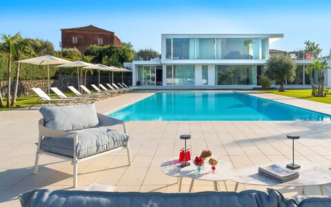 Villa Contemporanea: Piscina, Recurso, Barrio Residencial, Inmuebles, Thermae, Villa, Eco Hotel, Mansión, Hacienda, Paisajismo
