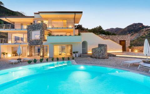 Villa Taormina- Baya Bella: Azul, Piscina, Recurso, Villa, Eco Hotel, Mansión, Inmuebles, Hotel, Ciudad De Vacaciones, Balcón
