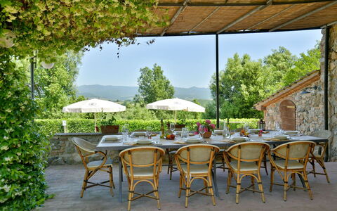 Villa Anima: Mueble, Mesa, Mueble Para Exteriores, Cocina Y Comedor Mesa, Mesa Al Aire Libre, Silla, Restaurante, Eco Hotel, Sombra, Jardín
