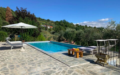 Villa Sarzana: Piscina, Losa, Mueble Para Exteriores, Material Compuesto, Recurso, Loseta, Sombra, Silla, Ocio, Eco Hotel