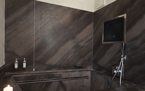 Tenuta le Selve: Arreglo De Tubería, Diseño De Interiores, Piso, Grifo, Suelo, Plomería, Bañera, Casa, Baño, Lavabo