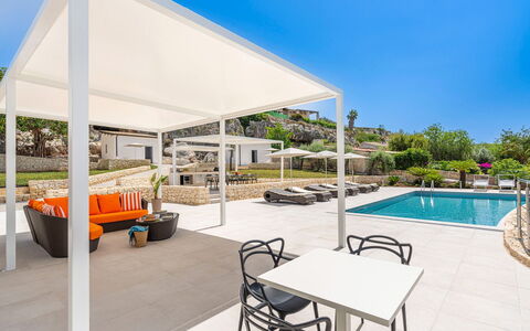 Villa Nina: Mueble, Mueble Para Exteriores, Silla, Sombra, Recurso, Patio, Estructura Al Aire Libre, Mesa Al Aire Libre, Eco Hotel, Piscina