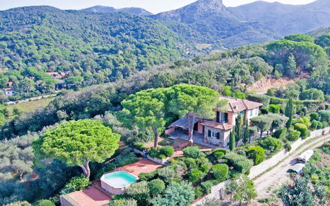 Villa Magazzini: Vegetación, Barrio Residencial, Paisaje Natural, Paisaje, Casa, Casa, Asentamientos Humanos, Área Rural, Inmuebles, Hill Station