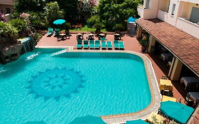 Apartments In Golfo Orosei: Piscina, Agua, Recurso, By, Mueble, Eco Hotel, Thermae, Ocio, Mueble Para Exteriores, Fuente De Agua