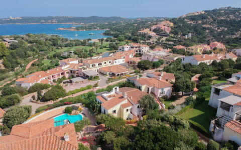 Porto Cervo Apartments Wifi And Ac: Casa, Barrio Residencial, Costa, Verano, Costeras Y Los Accidentes Geográficos Oceánico, Paisaje, Casa, Mar, Asentamientos Humanos, Pueblo