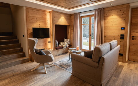 Baita Granda: Madera, Diseño De Interiores, Piso, Casa, Manchas De Madera, Departamento, Madera Dura, Sala, Suelos De Madera, Cuarto De Troncos