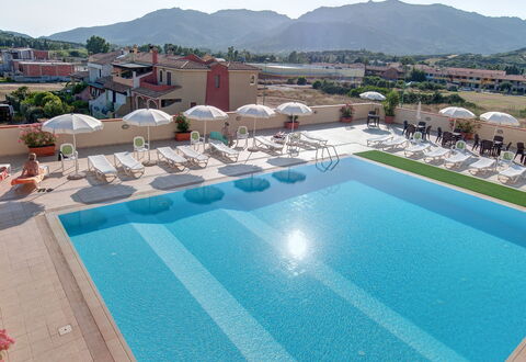 Le Fontane Apartments In Villasimius: Piscina, Recurso, Mueble Para Exteriores, Thermae, Sunlounger, Ocio, Hotel, Paraguas, Ciudad De Vacaciones, Balneario