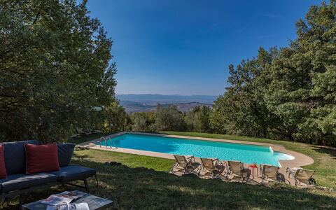 Villa Linchiano: Piscina, Paisaje, El Terreno Del Lote, Paisajismo, Casa De Campo, Eco Hotel, Inmuebles, Villa, Patio Interior