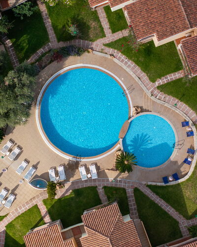 Apartment Sardinia Seaside Ac And Wifi: Piscina, Recurso, Thermae, Ocio, Eco Hotel, Hacienda, Sunlounger, Hotel, Mueble Para Exteriores, Ciudad De Vacaciones