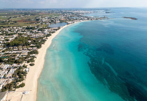 Villetta Red Coral Seaside Salento: Azul, Tiempo De Día, Cuerpo De Agua, Los Recursos Hídricos, Costa, Mar, Costeras Y Los Accidentes Geográficos Oceánico, Playa, Horizonte, Oceano