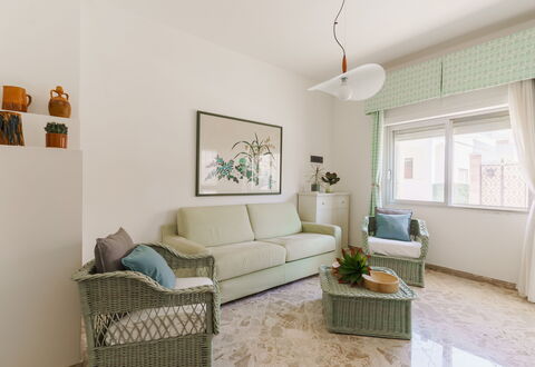 La Maison De Rosetta: Mueble, Diseño De Interiores, Piso, Pared, Suelo, Sofá, Techo, Habitación, Madera, Sala