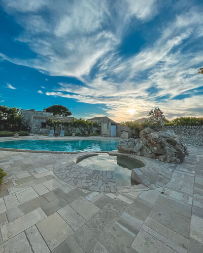 Masseria Capasa: Losa, Fuente De Agua, Loseta, Paisajismo, Piscina, Fuente