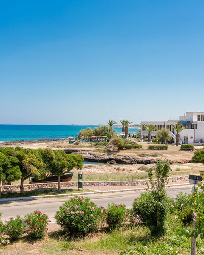 Vista Mare Da Rossella: Cielo, Azul, Tiempo De Día, Agua, Cuerpo De Agua, Costa, Playa, Horizonte, Verano, Mar