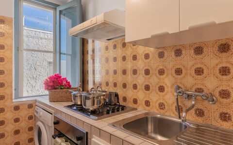 Casa Olimpo: Electrodoméstico, Aparato De Cocina, Cocina, Piso, Diseño De Interiores, Mostrador, Suelo, Estufa De Cocina, Arreglo De Tubería, Habitación
