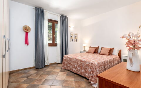 La Vista Mare Da Viola: Mueble, Diseño De Interiores, Piso, Suelo, Madera, Cama, Habitación, Habitación, Techo, Casa