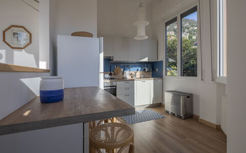 Green Home Seaside, Parking, Wifi, Ac, Genova Nerv: Mueble, Diseño De Interiores, Piso, Madera, Cocina, Aparato De Cocina, Mostrador, Electrodoméstico, Techo, Suelo