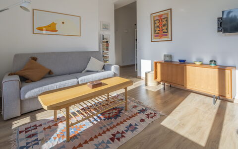 Green Home Seaside, Parking, Wifi, Ac, Genova Nerv: Mueble, Diseño De Interiores, Piso, Suelo, Pared, Sofá, Madera, Habitación, Suelos De Madera, Sala
