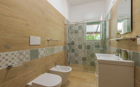 Villa San Vito: Piso, Suelo, Loseta, Arreglo De Tubería, Lavabo, Baño, Grifo, Plomería, Lavabo Del Baño