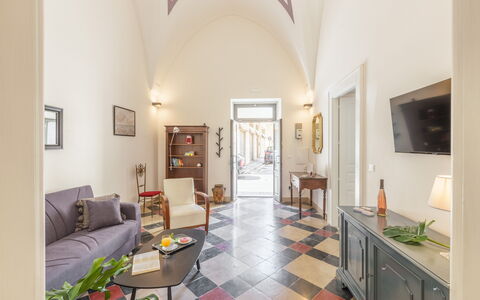 Dimora Storica: Piso, Pared, Diseño De Interiores, Suelo, Techo, Habitación, Moldura, Marco, Sala