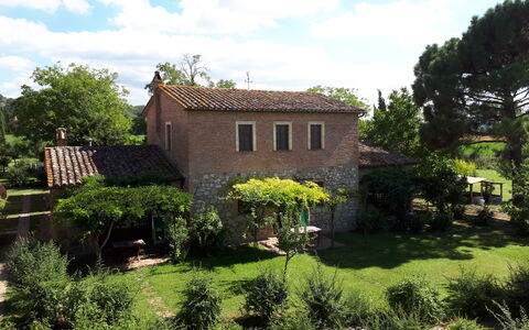 Appartamento Bellosguardo, Wifi, Near Perugia: Casa, Arbusto, Casa, Techo, Barrio Residencial, Cabaña, Área Rural, Inmuebles, Jardín