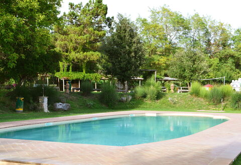 Appartamento Bellosguardo, Wifi, Near Perugia: Piscina, Árbol, Recurso, Sombra, Jardín, Mueble Para Exteriores, Ocio, Patio Interior, Paisajismo, Fuente De Agua