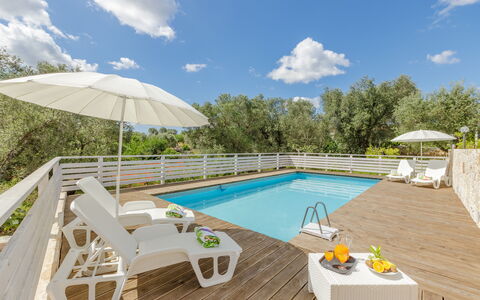 Trullo Quattro Carrini: Mueble, Mueble Para Exteriores, Recurso, Piscina, Eco Hotel, Sunlounger, Silla, Sombra, Hotel, Villa