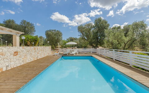 Trullo Quattro Carrini: Azul, Piscina, Mueble Para Exteriores, Recurso, Sombra, Eco Hotel, Centro De Ocio, Fuente De Agua, Thermae, Villa