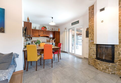 Casa Colleoro: Mueble, Piso, Suelo, Diseño De Interiores, Techo, Silla, Mesa, Habitación, Sofá, Sala