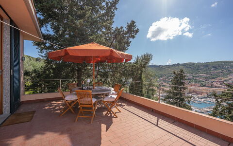 Ca' Nelly: Colina, Cordillera, Eco Hotel, Balcón, Sombra, Pueblo De Montaña
