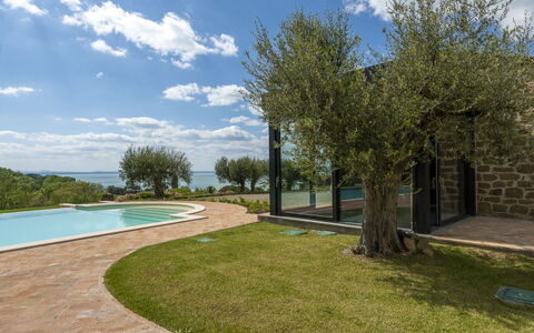 Villa Trasimena: Jardín, Inmuebles, Paisajismo, Piscina, Sombra, Casa De Campo, Villa, Patio Interior, Hacienda
