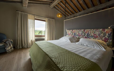 Villa delle Rose: Mueble, Diseño De Interiores, Linos, Habitación, Textil, Cama, Techo, Habitación, Lecho, Sábana