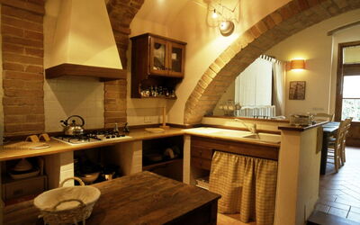 Owl: Diseño De Interiores, Mueble, Cocina, Piso, Madera, Techo, Mostrador, Aparato De Cocina, Gabinetes, Suelo