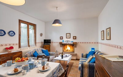 Sparrow: Mueble, Diseño De Interiores, Piso, Habitación, Encendiendo, Techo, Casa, Suelo, Marco, Sala