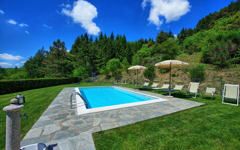 Villa Portole Due: Piscina, Recurso, Jardín, Ocio, Eco Hotel, Paisajismo, Fuente De Agua, Sombra, Losa, Thermae