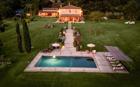 Casalberna: Inmuebles, Jardín, Piscina, Césped, Mansión, Paisajismo, Villa, Parque, Hacienda, Yarda