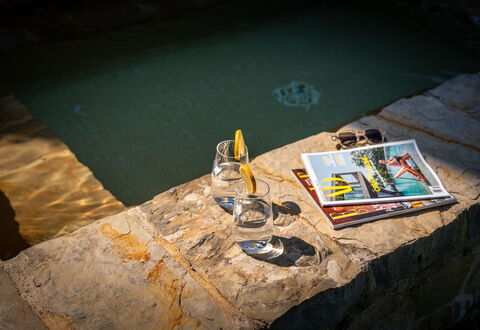 Town House Garden: Losa, Piscina, Fuente De Agua