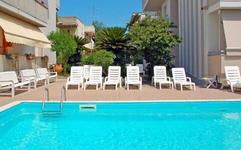 Marconi Seaside Residence, Pool, Wifi, Abruzzo: Piscina, Recurso, Sombra, Hotel, Eco Hotel, Hacienda, Sunlounger, Balcón, Villa