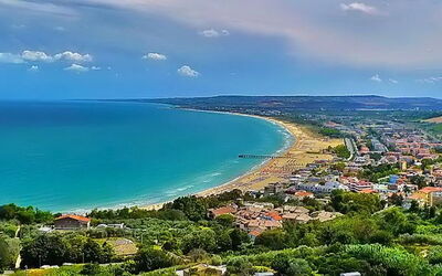 Residence Near The Sea - Abruzzo: Azul, Cuerpo De Agua, Costa, Horizonte, Costeras Y Los Accidentes Geográficos Oceánico, Mar, Playa, Oceano, Apuntalar, Bahía