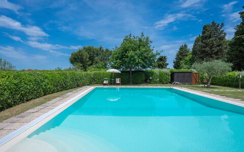 Casa Viola Pool, Wifi, Montaione: Azul, Piscina, Recurso, Jardín, Paisajismo, Sombra, Patio Interior, Eco Hotel, Fuente De Agua, Thermae