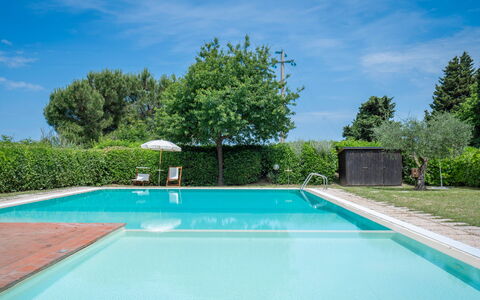 Casa Viola Pool, Wifi, Montaione: Piscina, Azul, Recurso, Material Compuesto, Eco Hotel, Sombra, Jardín, Fuente De Agua, Thermae, Paisajismo