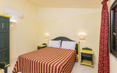 Alojamiento:&nbsp;Golden Apartment, Ac, Wifi
