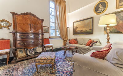 Portello Square Lux Apartment Genova: Mueble, Diseño De Interiores, Piso, Suelo, Habitación, Sala, Marco, Departamento, Moldura, Sofá