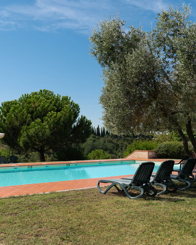 Country House In Tuscan Hills: Piscina, Recurso, Hacienda, Jardín, Inmuebles, Paisajismo, Eco Hotel, Sombra, Mueble Para Exteriores, Villa