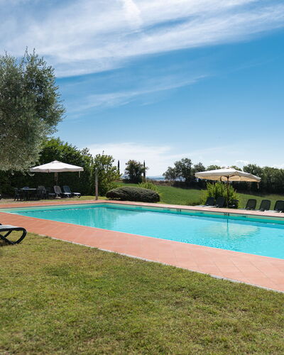Green Hill Apartment In Tuscan Countryside: Inmuebles, Piscina, Hacienda, Paisajismo, Recurso, Plantación, Eco Hotel, Villa, Casa De Campo