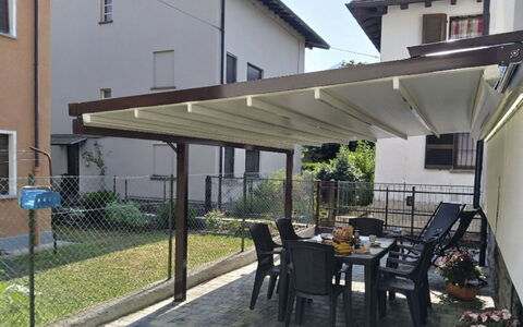 Irene: Toldo, Sombra, Estructura Al Aire Libre, Pérgola, Pabellón, Patio, Haz, Maceta, Patio, Yarda