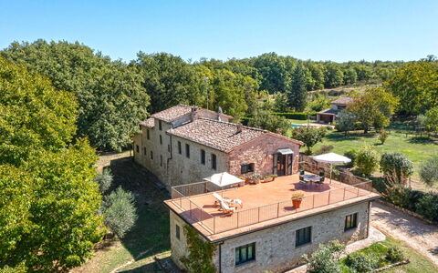Casale del Timignano, Private Villa with Huge Gard: Edificio, Casa, Arquitectura, Inmuebles, Casa, Área Rural, Asentamientos Humanos, Cabaña, Casa De Campo, Mansión