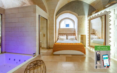 Alojamiento:&nbsp;Maiorca Deluxe Room with Bath Tub - Borgo Bianco