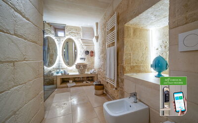 Alojamiento:&nbsp;Maiorca Deluxe Room with Bath Tub - Borgo Bianco