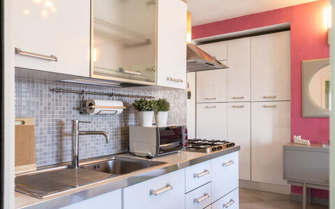 Suite Artemare: Cocina, Aparato De Cocina, Mostrador, Gabinetes, Electrodoméstico, Diseño De Interiores, Fregadero, Mueble, Lavabo, Electrodoméstico